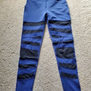 Mesh panel leggings